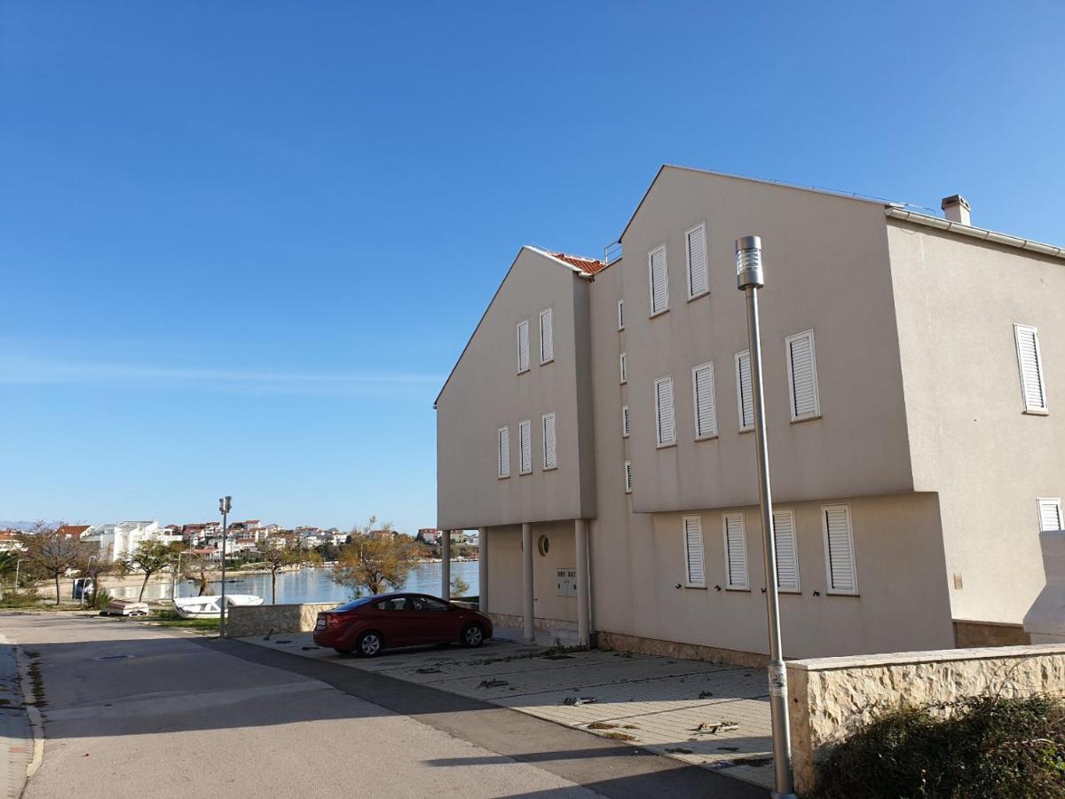 Summertime Apartmani Povljana Exterior photo